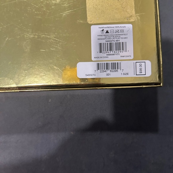 Michael Kors, black gloves, scarf & hat, 3 piece gift set in box Brand New - Picture 5 of 5